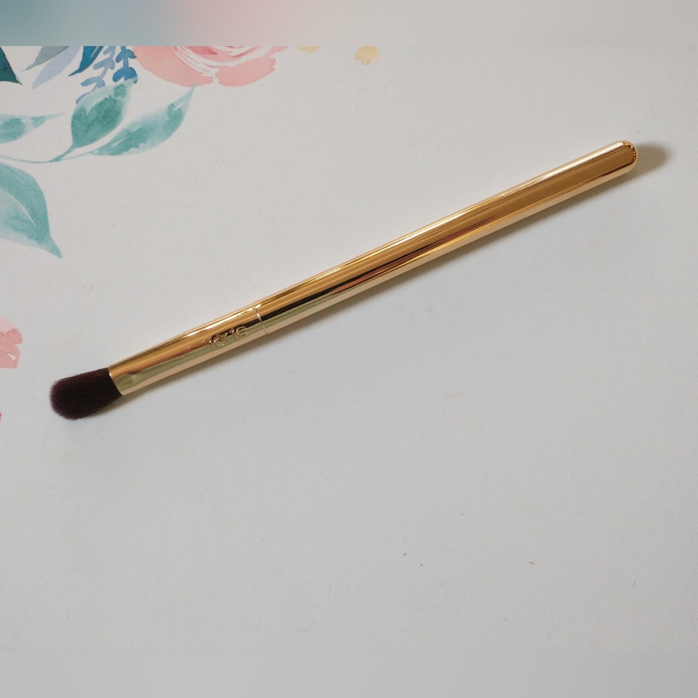 Brand New tarte Eyeshaodw Blending Brush